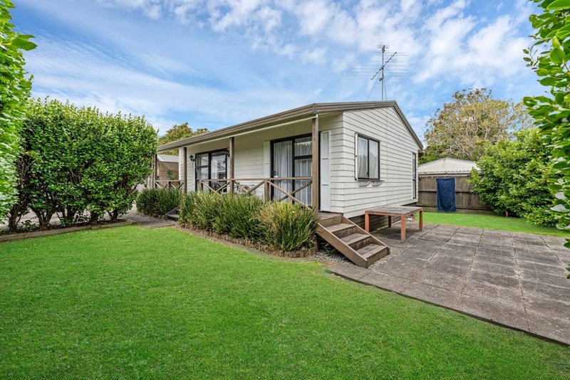 2/20 Hill Crescent, Papakura, Papakura - Carousel 1