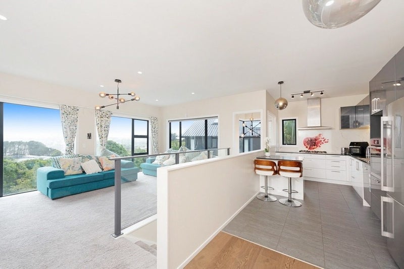 12A Marjory Close, Broadmeadows, Wellington - Carousel 2