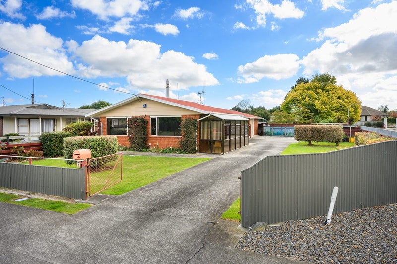 7 Norfolk Crescent, Feilding, Feilding - Carousel 2