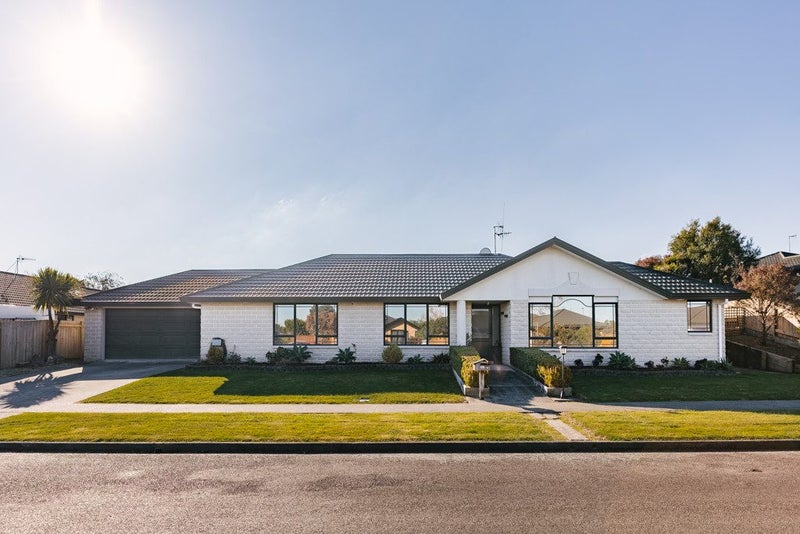 9 Aspen Way, Kelvin Grove, Palmerston North - Carousel 1