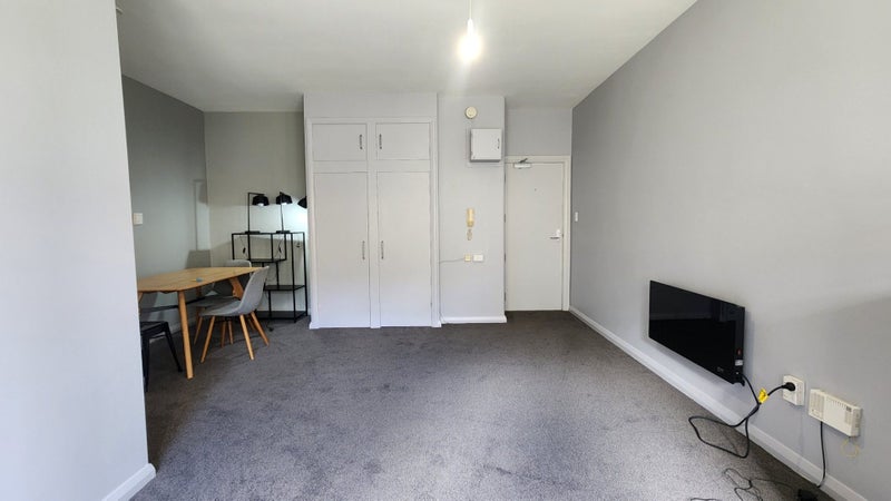 15/84A Boulcott ST, Wellington Central, Wellington - Carousel 2