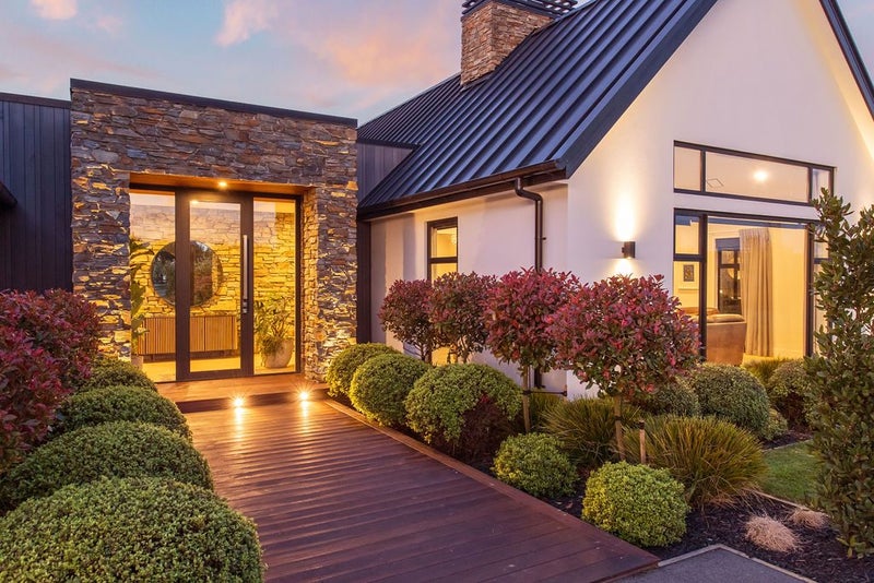 2 Haughty Place, Christchurch - Carousel 1