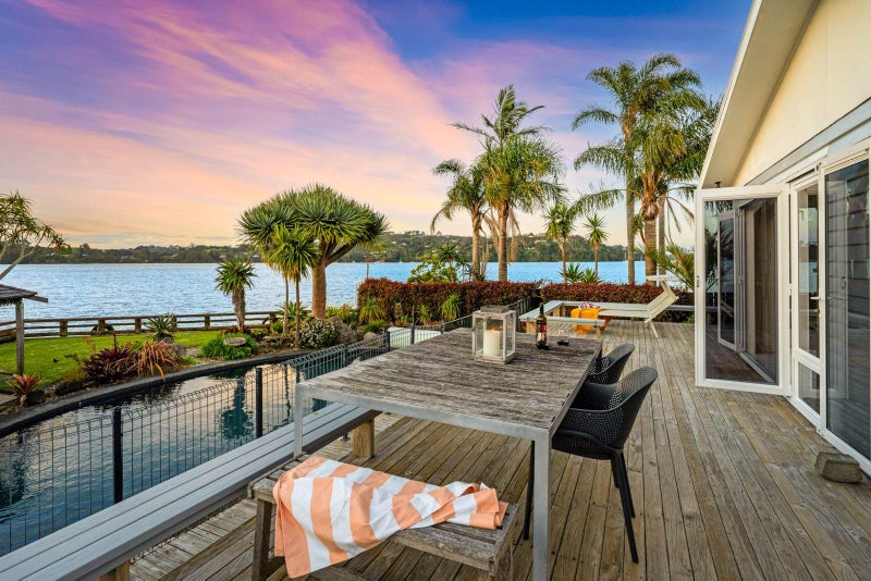 46 The Terrace, Herald Island, Auckland - Carousel 1