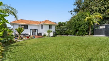 88 Rosario Crescent, Red Beach, Red Beach - Carousel 1
