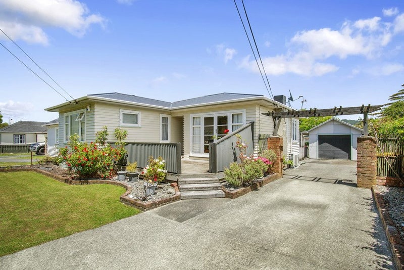 11 Frederick Street, Wainuiomata, Lower Hutt - Carousel 2