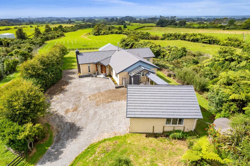 40 Maunga Heights, Hurworth, New Plymouth - Carousel 37