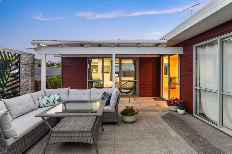 23 Faram Place, Massey, Auckland - Carousel 2