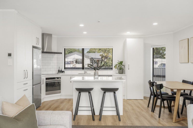 61 Kane Road, Papamoa Beach, Papamoa - Carousel 2