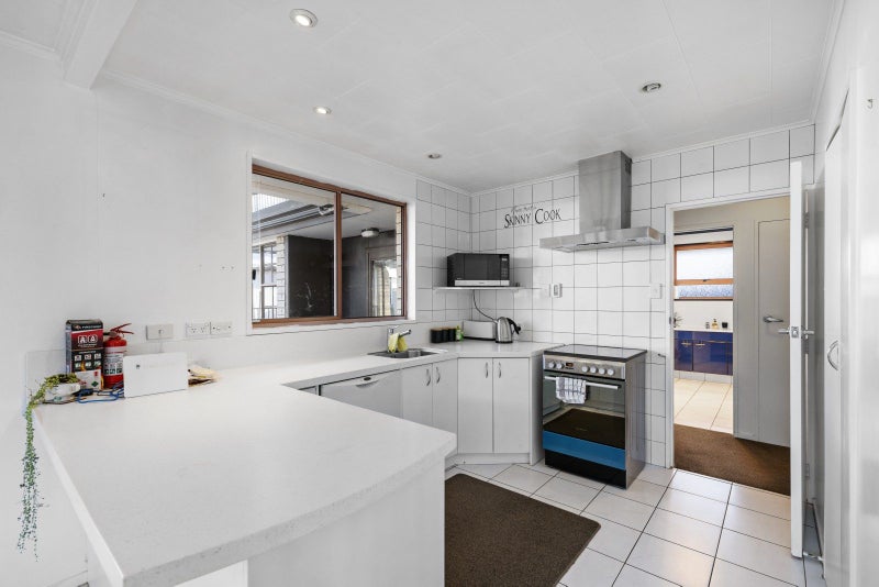 108 Benmore Avenue, Cloverlea, Palmerston North - Carousel 2