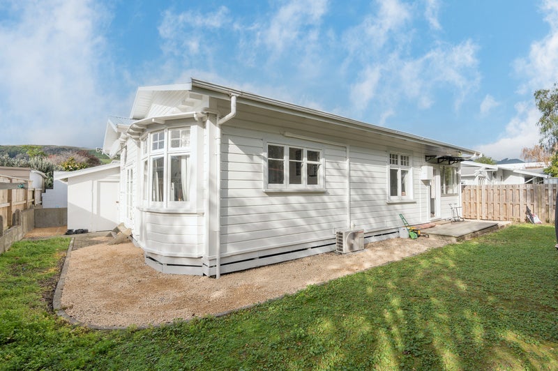 2/1 Wainui Street , The Wood, Nelson - Carousel 2