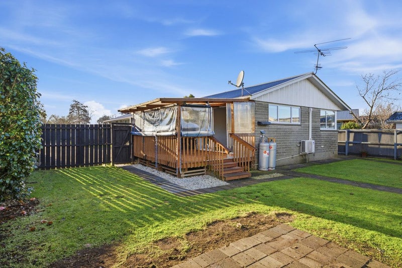2/154 Warren Crescent, Hillmorton, Christchurch - Carousel 1