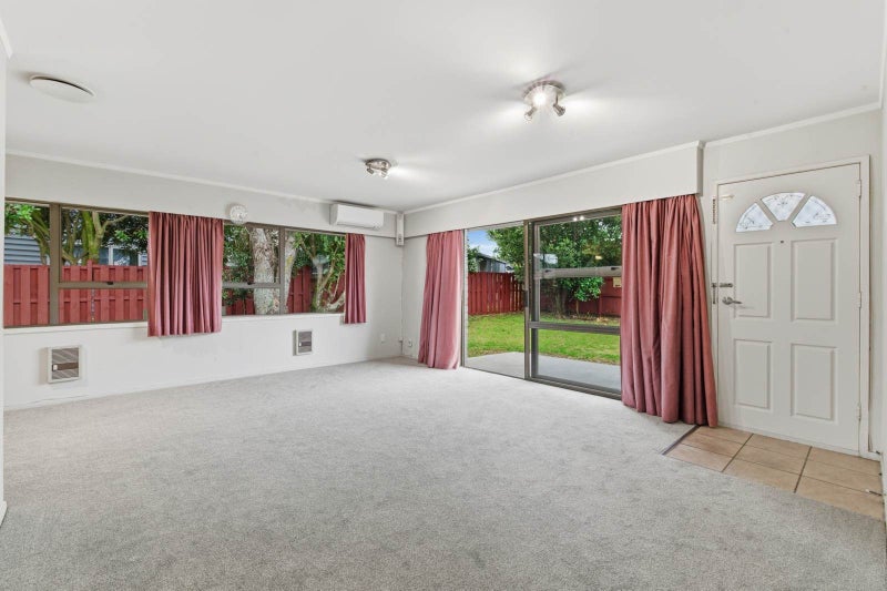 2/6 Tina Place, Sunnyhills, Auckland - Carousel 1