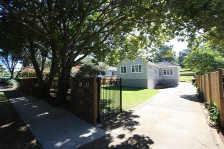 82 McCullough Avenue, Mount Roskill, Auckland - Carousel 1