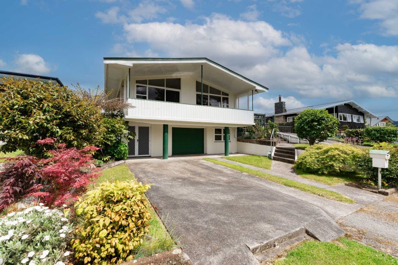 176 Golf Road, Taumarunui - Carousel 1