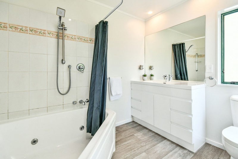 41 Wairere Road, The Gardens, Auckland - Carousel 19