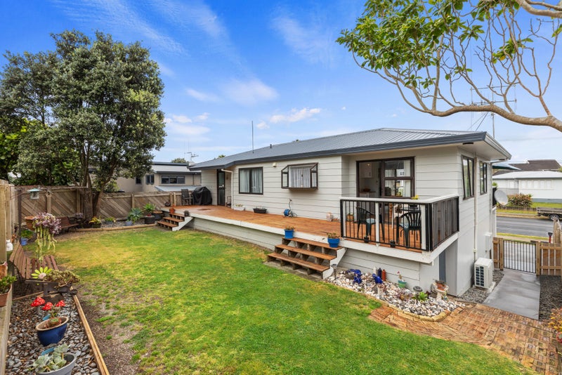227 Papamoa Beach Road, Papamoa Beach, Papamoa - Carousel 2