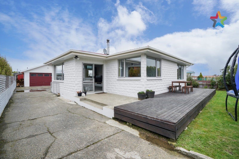 6 Paisley Street, Kew, Invercargill - Carousel 1