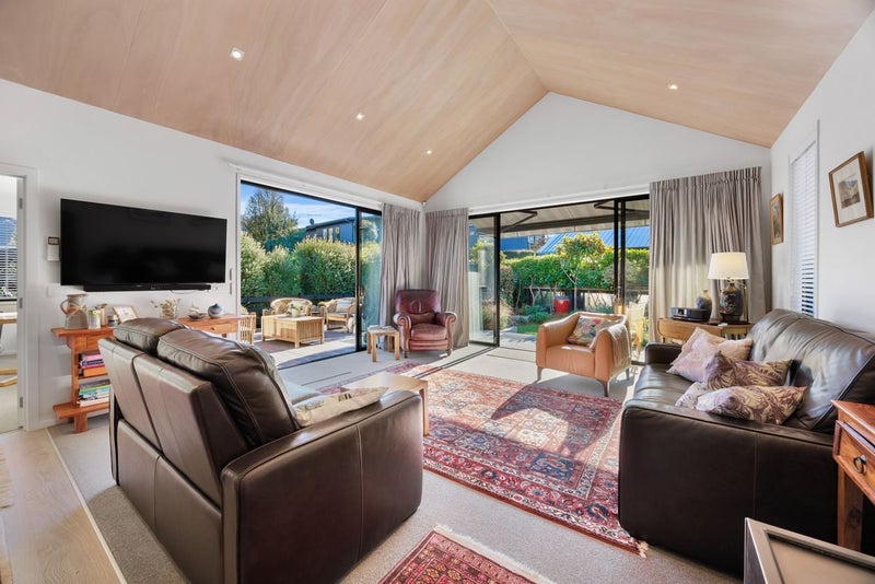 2B Niger Street, Wanaka - Carousel 2