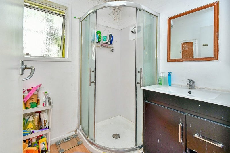 35 Reynella Drive, Massey, Auckland - Carousel 14