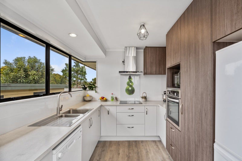 9/24 Sinclair Street, Greerton, Tauranga - Carousel 1