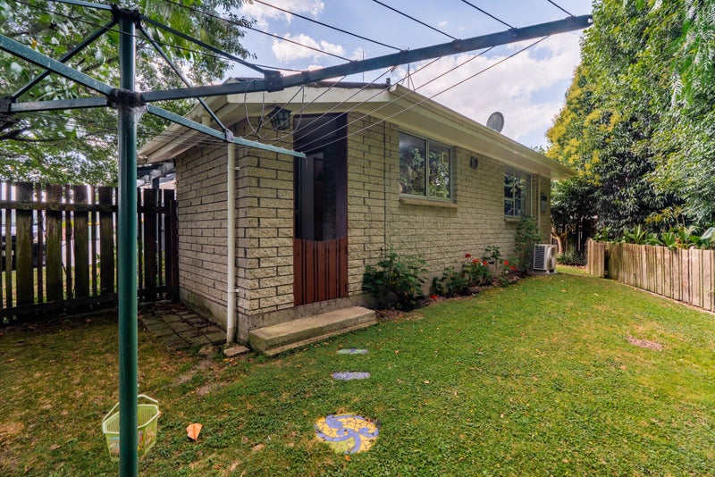 35B Pine Avenue, Bader, Hamilton - Carousel 13