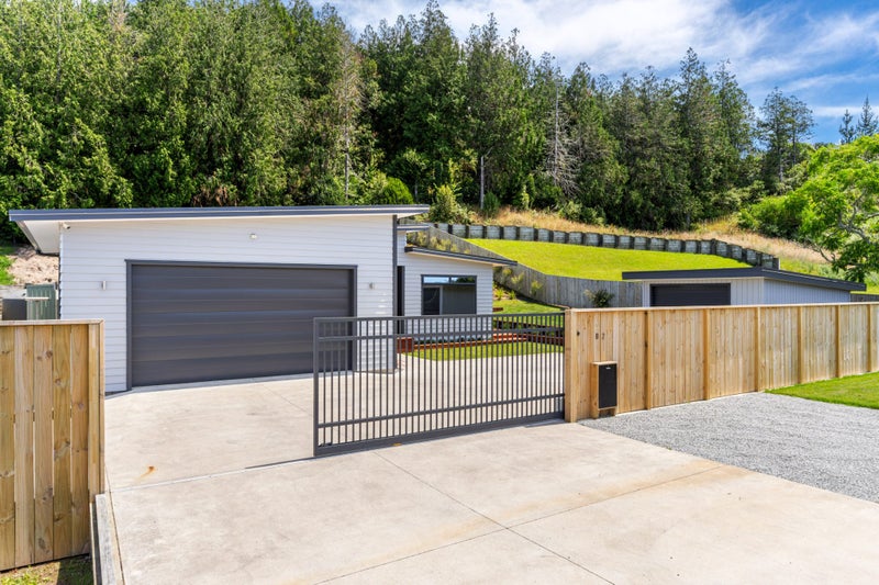 82 Riverside Road, Whataupoko, Gisborne - Carousel 1