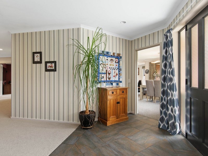 3 Spruce Close, Alexandra, Alexandra - Carousel 2