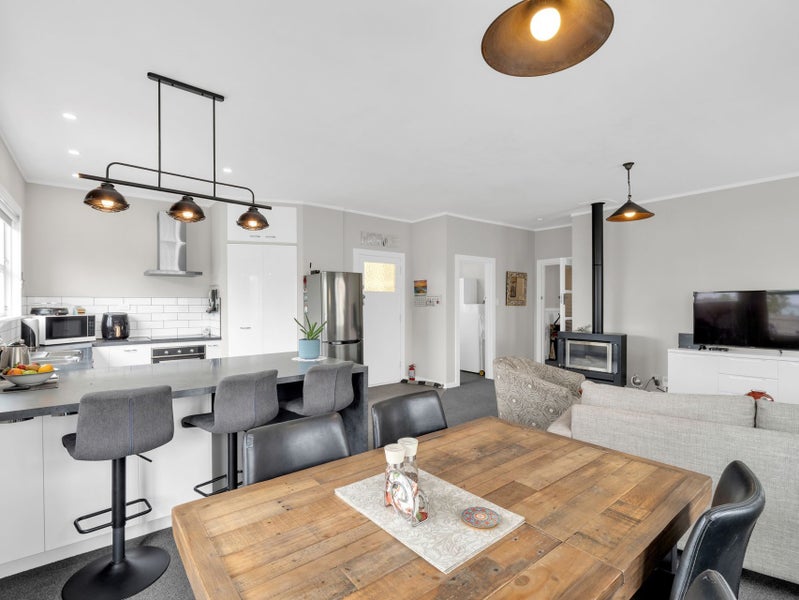 53 Helmore Street, Whanganui East, Whanganui - Carousel 2