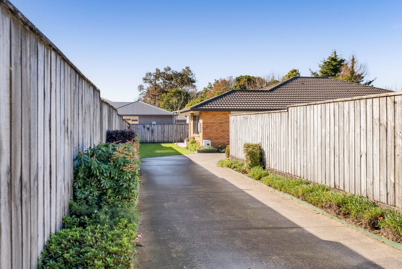 55A Seyton Street, Stratford - Carousel 21