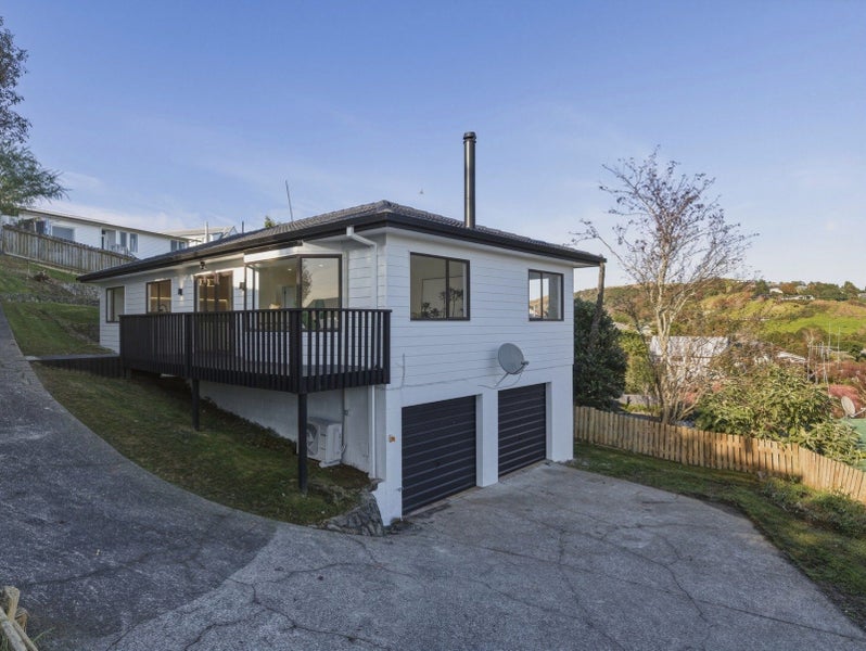 14 Pelorus Street, Welcome Bay, Tauranga, Bay Of Plenty - Carousel 1
