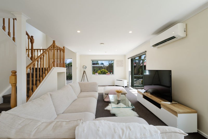 2/33 Woodford Avenue, Henderson, Waitakere - Carousel 2