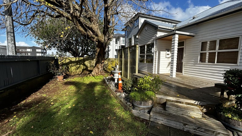 1/833 Manukau Road, Onehunga, Auckland - Carousel 2