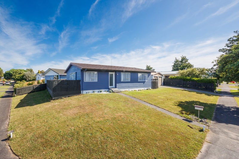 61 Hillcrest Drive, Kelvin Grove, Palmerston North - Carousel 1