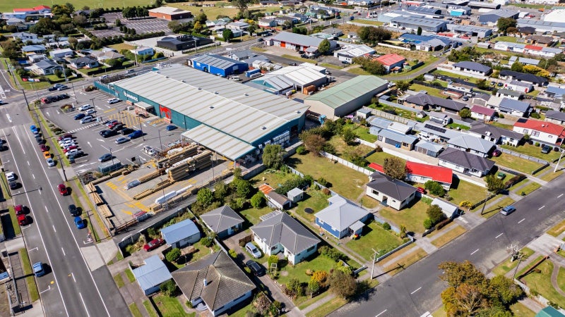 64 Egmont Street, Hawera - Carousel 19