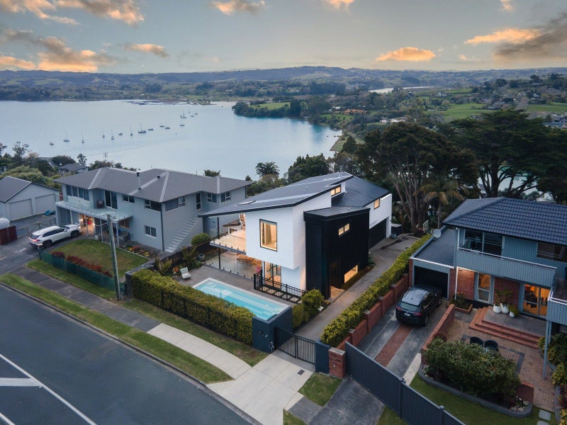 167 Sandspit Road, Shelly Park, Auckland - Carousel 2