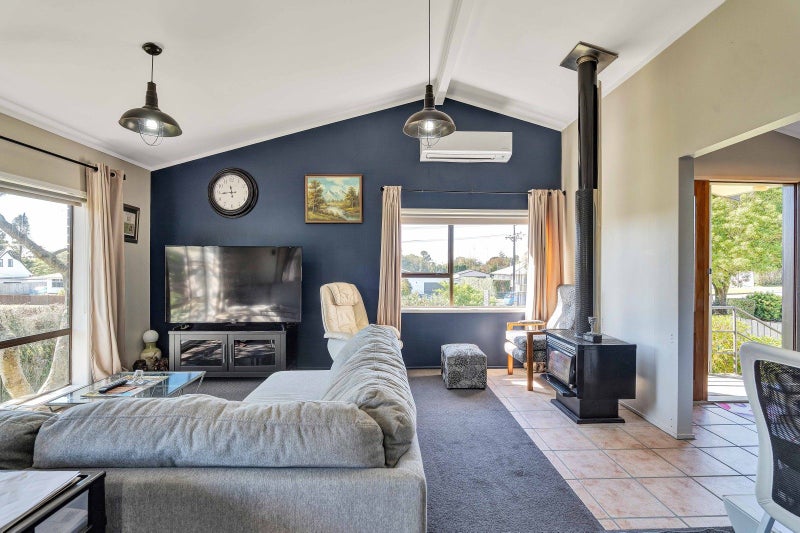 15 Brecon Road, Stratford - Carousel 2