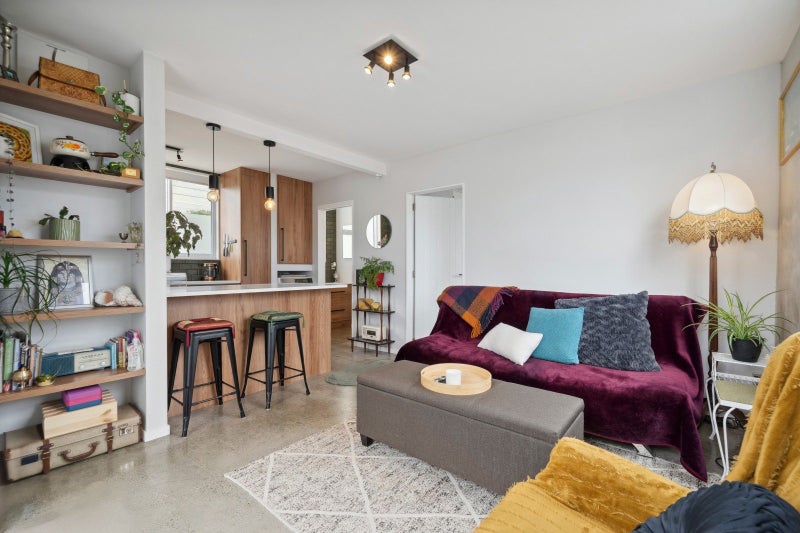 11/76 Freyberg Street, Lyall Bay, Wellington - Carousel 1