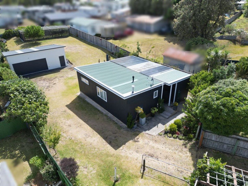 3 Kent Terrace, Foxton Beach, Foxton - Carousel 33