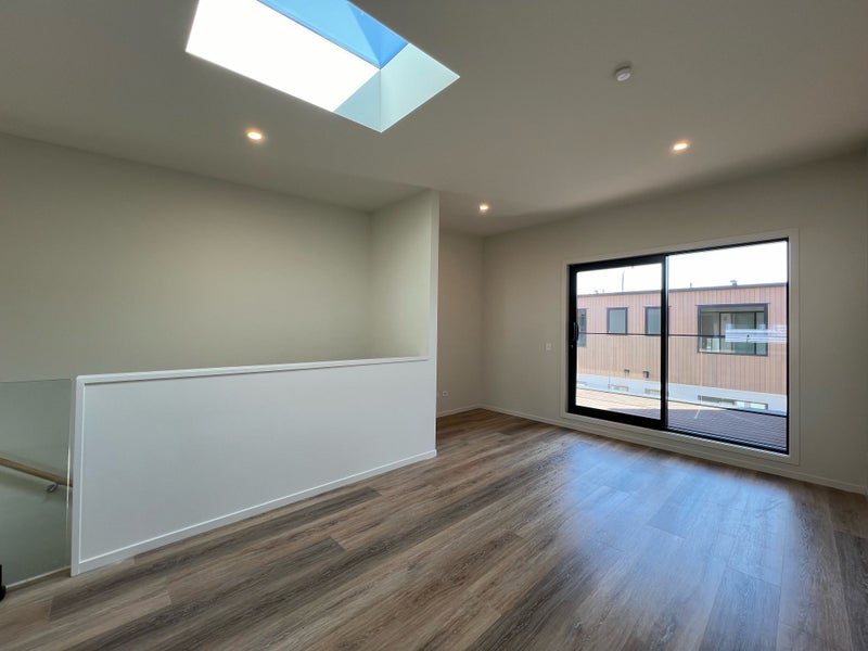 7/92 Cambridge Terrace, Waterloo, Lower Hutt - Carousel 2