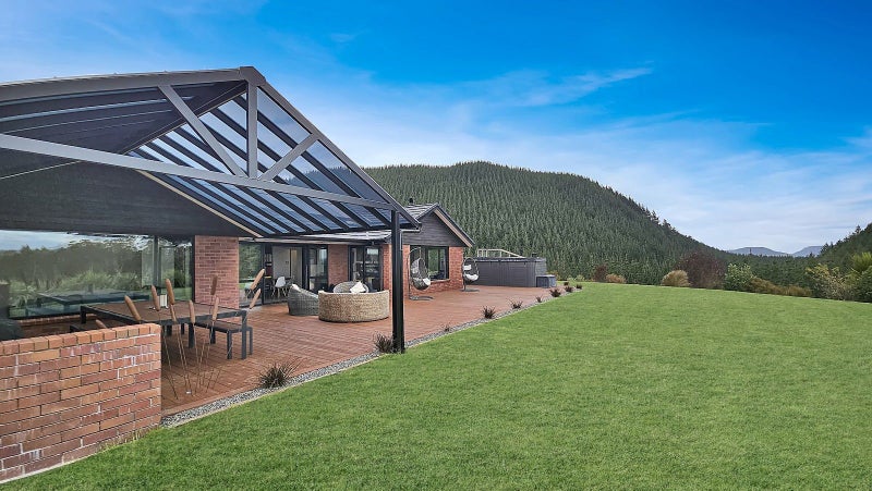 9 Petes Way, Lynmore, Rotorua - Carousel 1