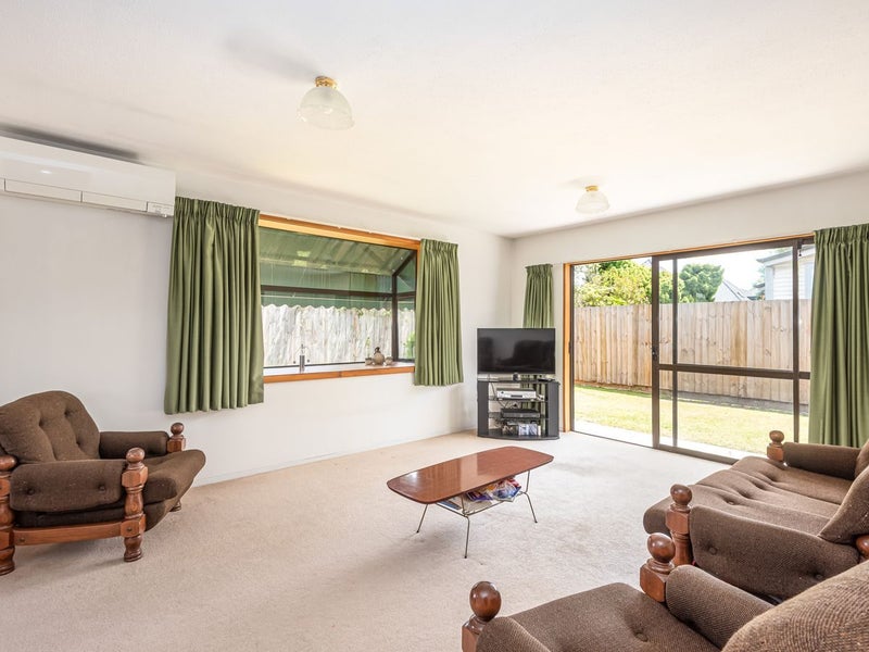 2/61 Caledonian Road, St Albans, Christchurch - Carousel 2