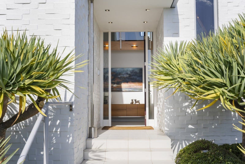 11 Icarus Place, Half Moon Bay, Auckland - Carousel 2