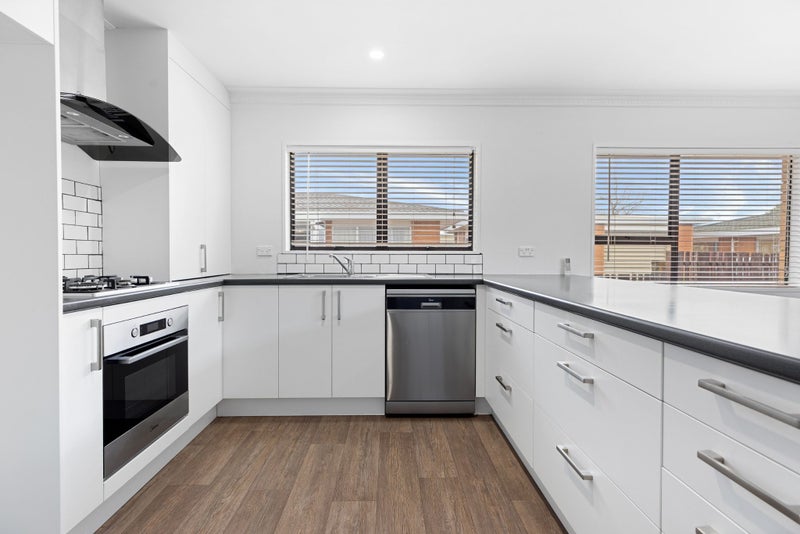 1/742 Cameron Road, Tauranga South, Tauranga - Carousel 1