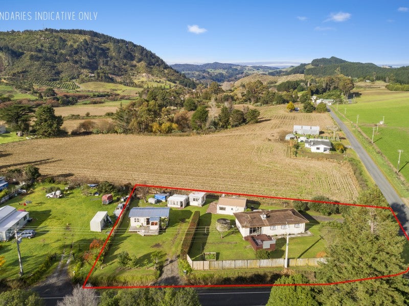 1 Kaiwha Road, Welcome Bay, Tauranga - Carousel 2