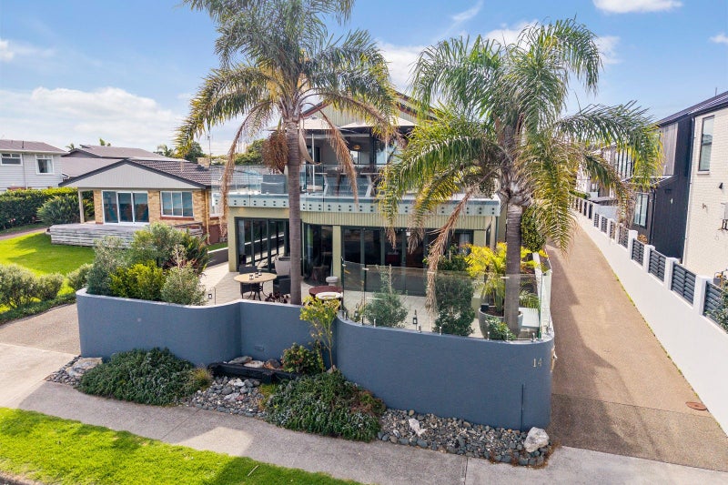 14 The Parade, Bucklands Beach, Auckland - Carousel 1