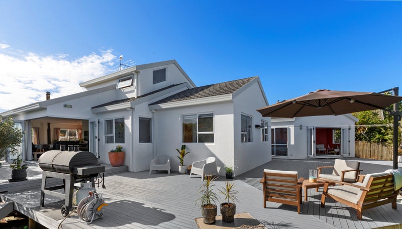 29 Glucina Avenue, West Harbour, Auckland - Carousel 1