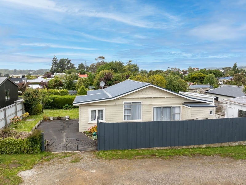 2 Pentland Street, Karitane, Waikouaiti - Carousel 2