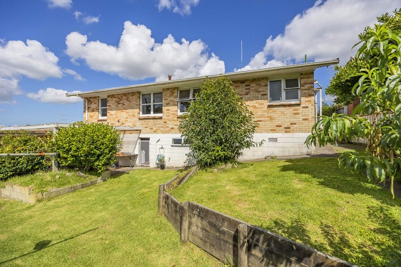 1/24 Lewis Road, Pakuranga, Auckland - Carousel 2