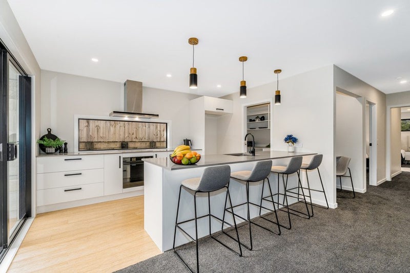 31 Moeraki Road, Maoribank, Upper Hutt - Carousel 2