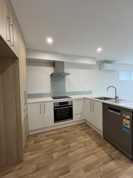 65 Tima Lane, Mangere Bridge, Auckland - Carousel 2